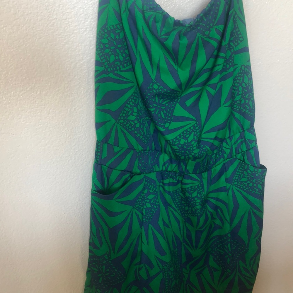 Beautiful strapless dress with pockets size M